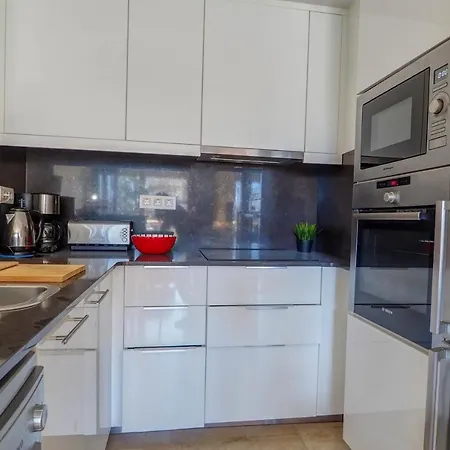 Apartment Mediterraneo Seaview By Hello Homes Sitges