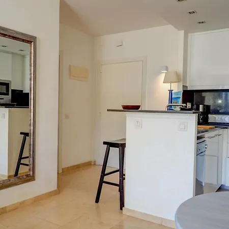 Apartment Mediterraneo Seaview By Hello Homes Sitges