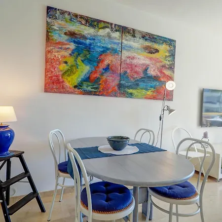 Apartment Mediterraneo Seaview By Hello Homes Sitges
